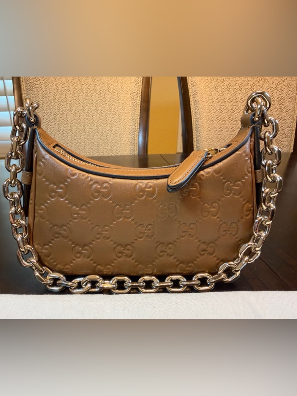 New Authentic Gucci GG Logo Embossed Leather Shoulder Bag Brown - Picture 2 of 11